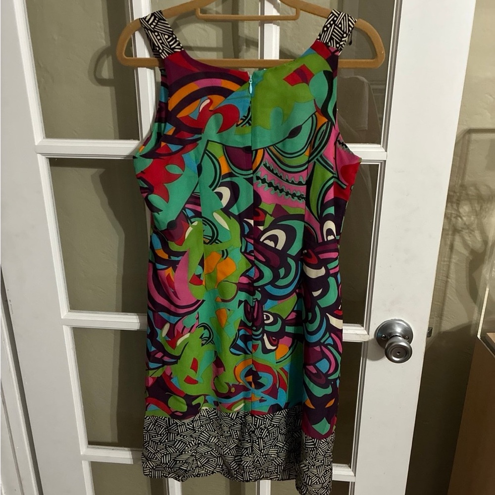 Bethany Multicolor Abstract Dress 6P - Picture 6 of 6